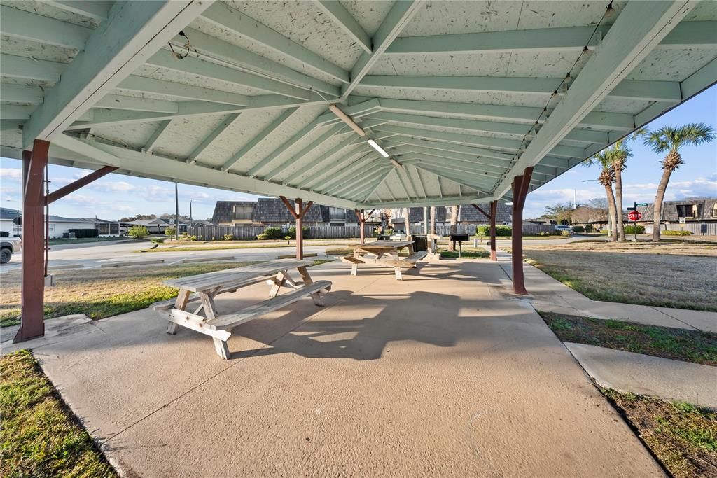 For Sale: $175,000 (2 beds, 2 baths, 1288 Square Feet)