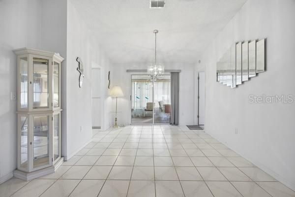For Rent: $1,950 (2 beds, 2 baths, 1118 Square Feet)