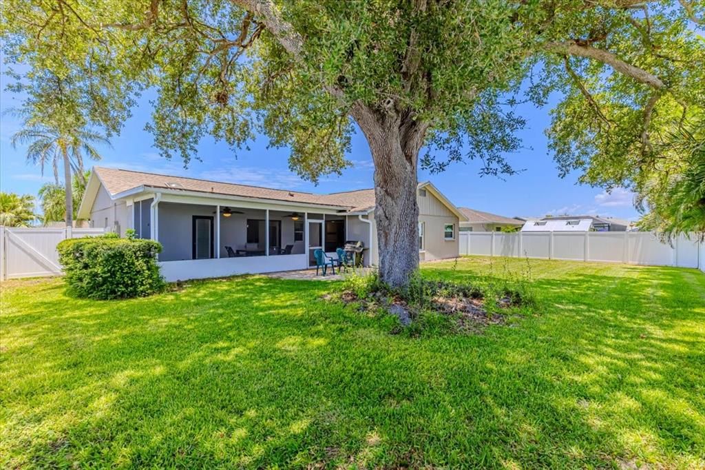 For Rent: $3,450 (3 beds, 2 baths, 1676 Square Feet)