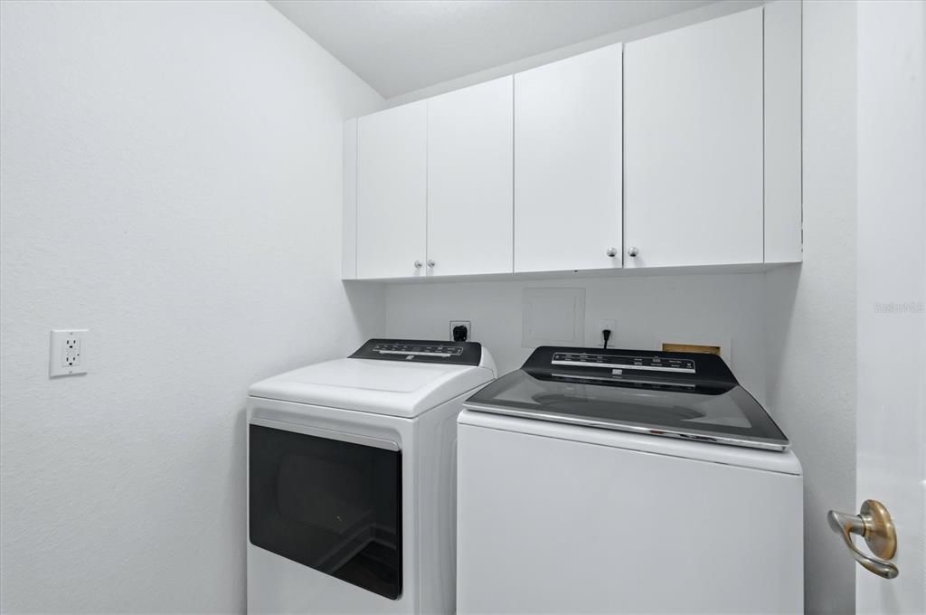 Под контрактом: $279,000 (2 спален, 2 ванн, 1626 Квадратных фут)