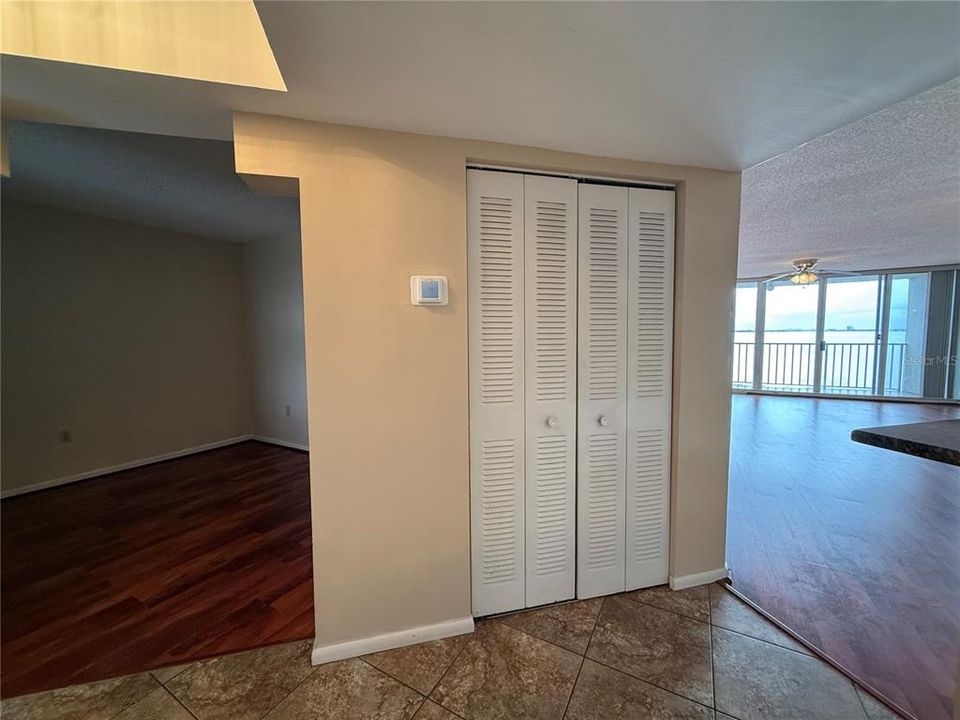 For Rent: $2,750 (2 beds, 2 baths, 1255 Square Feet)