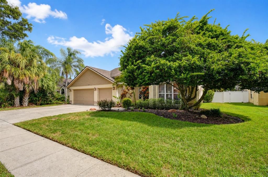 Active With Contract: $660,000 (4 beds, 2 baths, 3027 Square Feet)