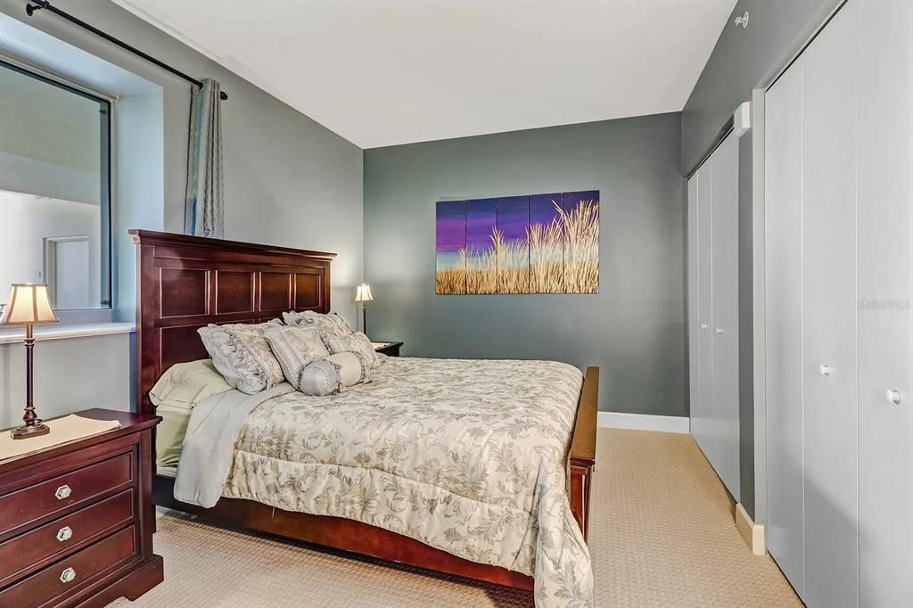 For Sale: $269,000 (2 beds, 2 baths, 1180 Square Feet)