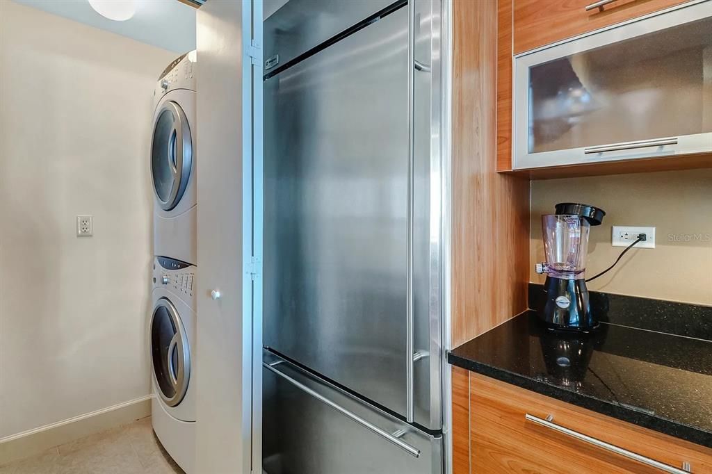 For Sale: $269,000 (2 beds, 2 baths, 1180 Square Feet)