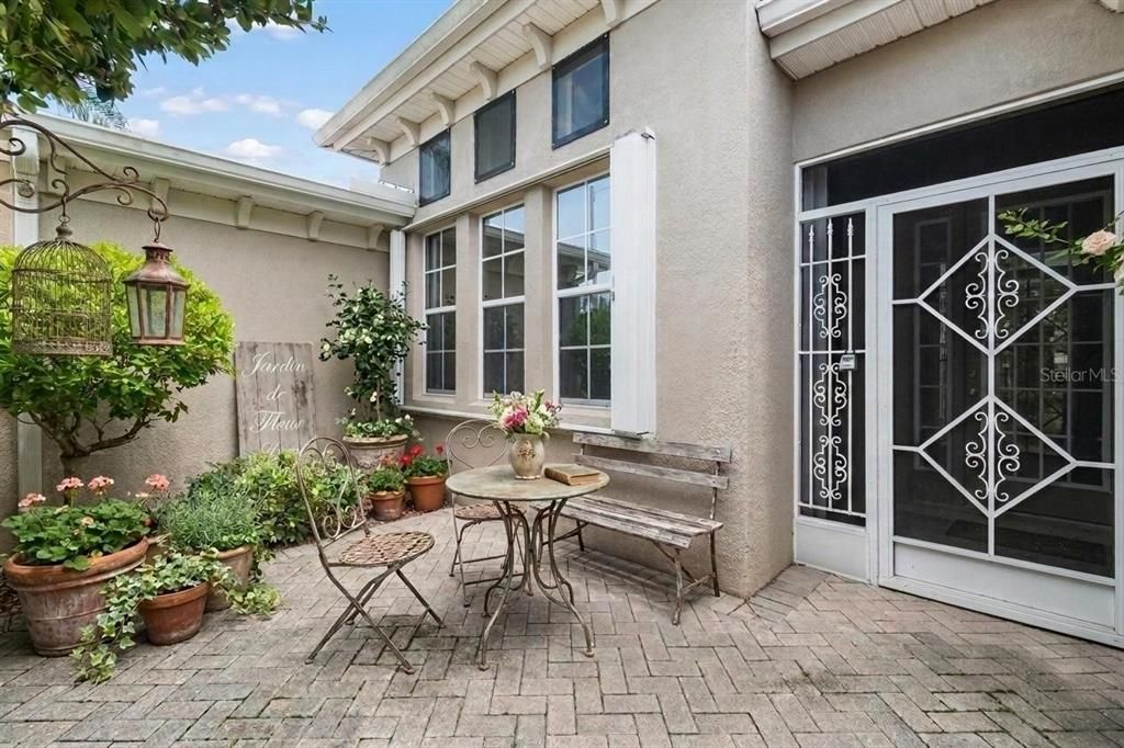 На продажу: $305,000 (3 спален, 2 ванн, 1881 Квадратных фут)