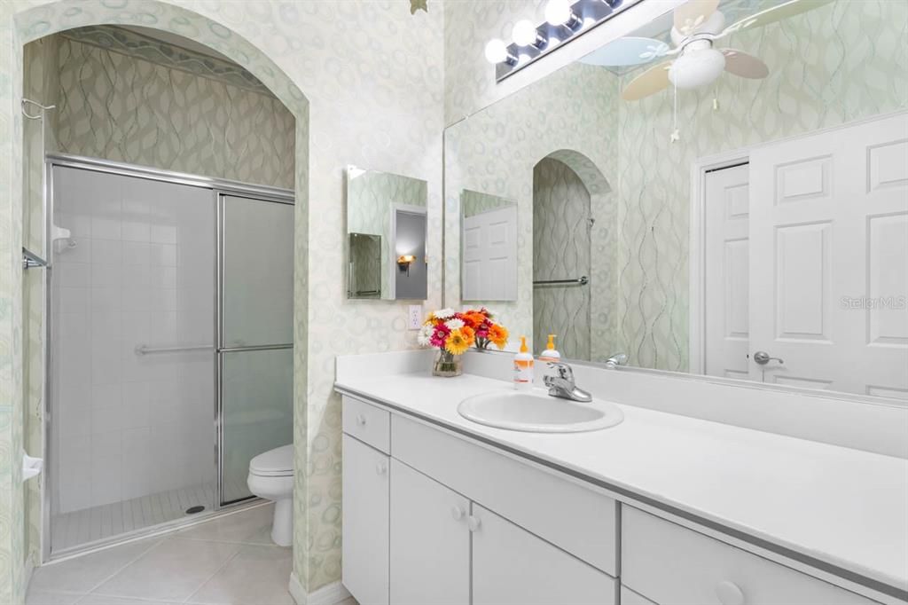 На продажу: $305,000 (3 спален, 2 ванн, 1881 Квадратных фут)