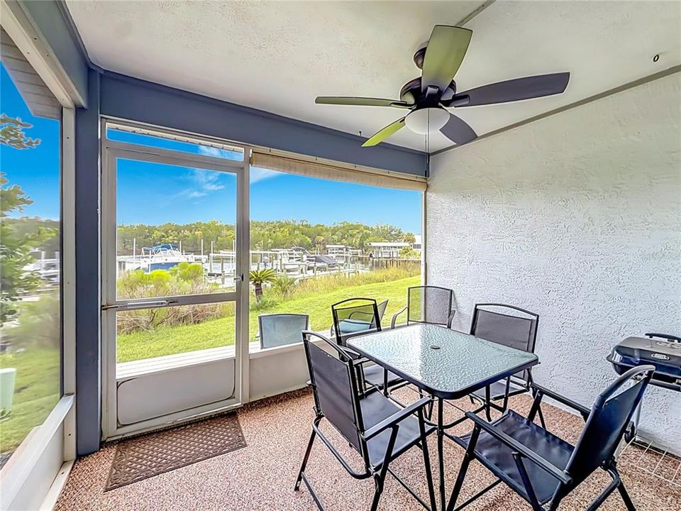 En Venta: $329,900 (2 camas, 2 baños, 1080 Pies cuadrados)