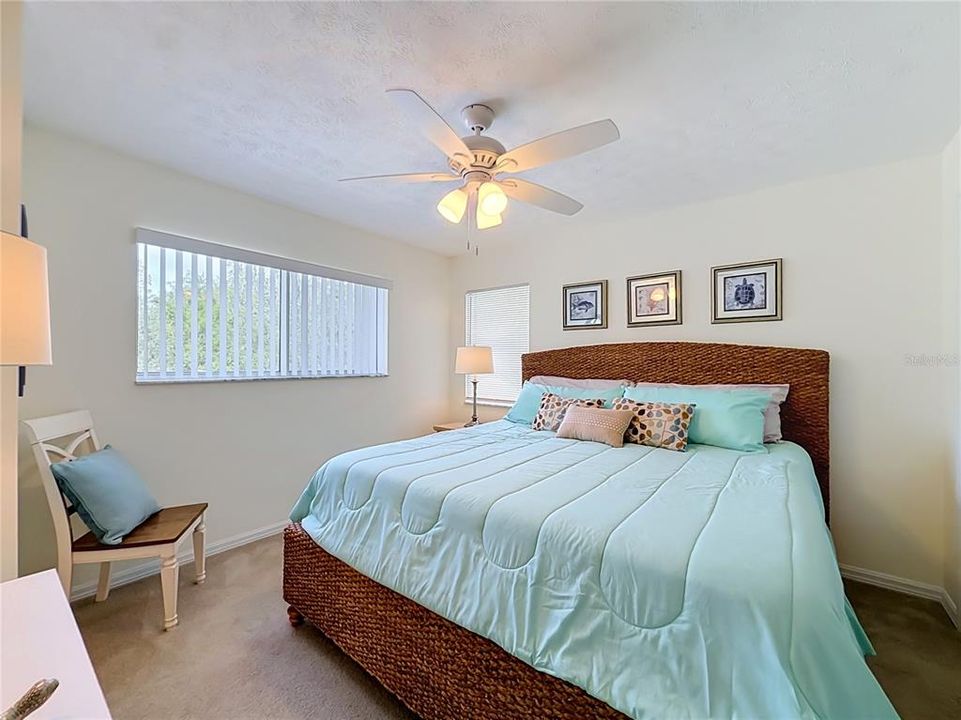 En Venta: $329,900 (2 camas, 2 baños, 1080 Pies cuadrados)