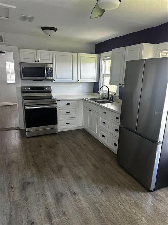 En Venta: $305,000 (3 camas, 1 baños, 868 Pies cuadrados)