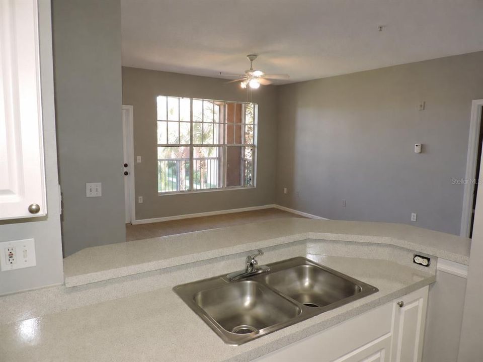 For Rent: $1,595 (2 beds, 2 baths, 1073 Square Feet)