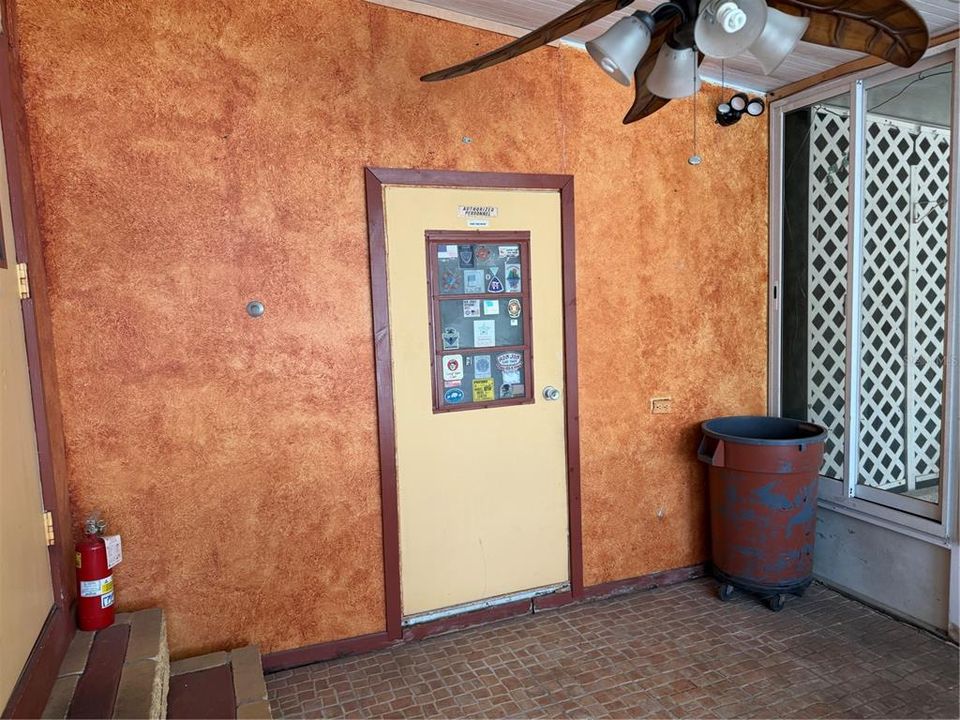 For Sale: $147,900 (2 beds, 2 baths, 1152 Square Feet)