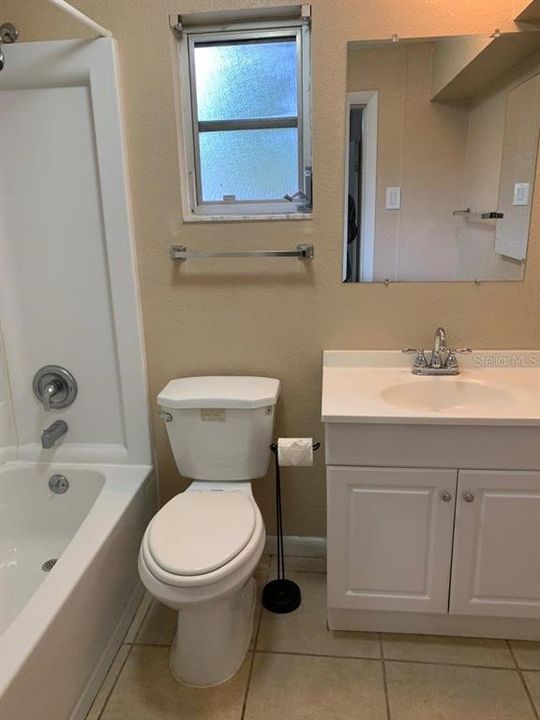 For Rent: $1,595 (1 beds, 1 baths, 650 Square Feet)