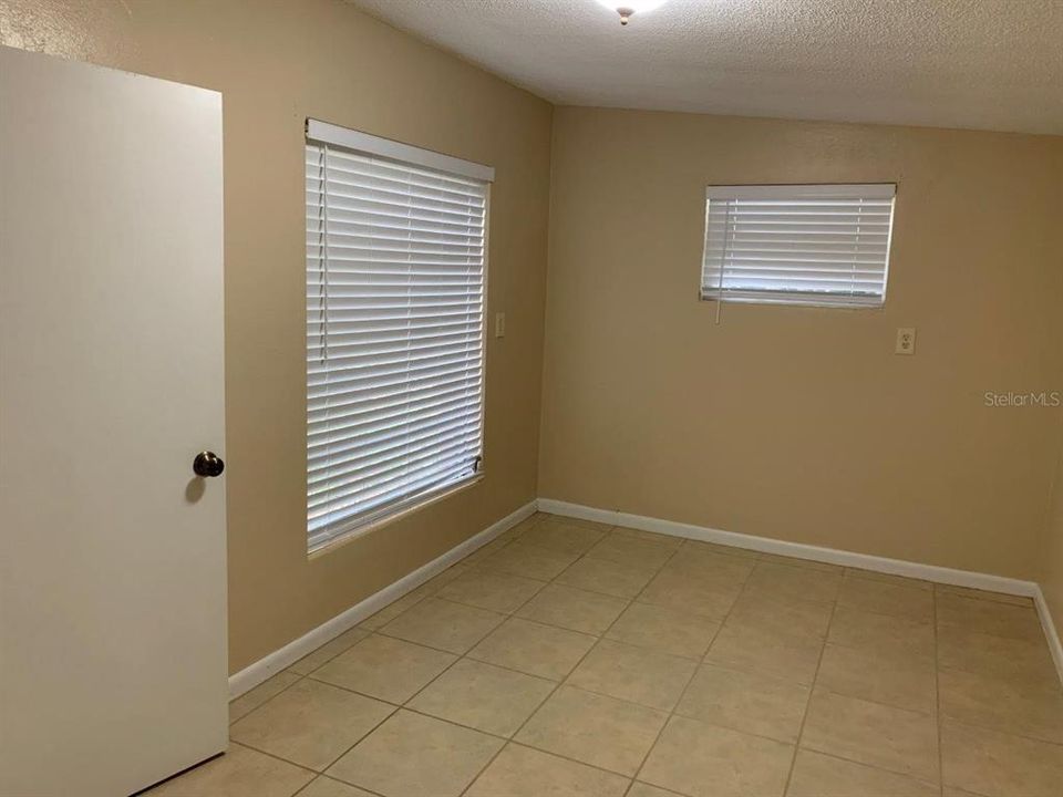 For Rent: $1,595 (1 beds, 1 baths, 650 Square Feet)