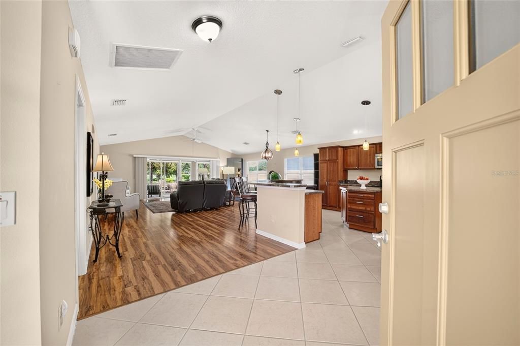 En Venta: $535,000 (3 camas, 2 baños, 1787 Pies cuadrados)