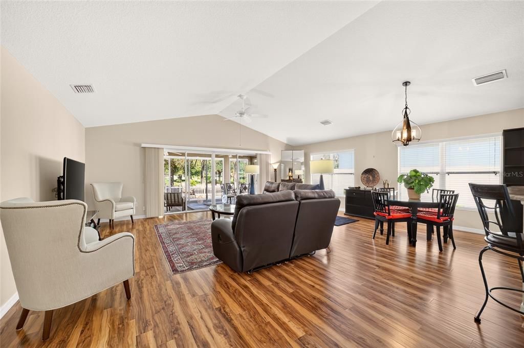 En Venta: $535,000 (3 camas, 2 baños, 1787 Pies cuadrados)