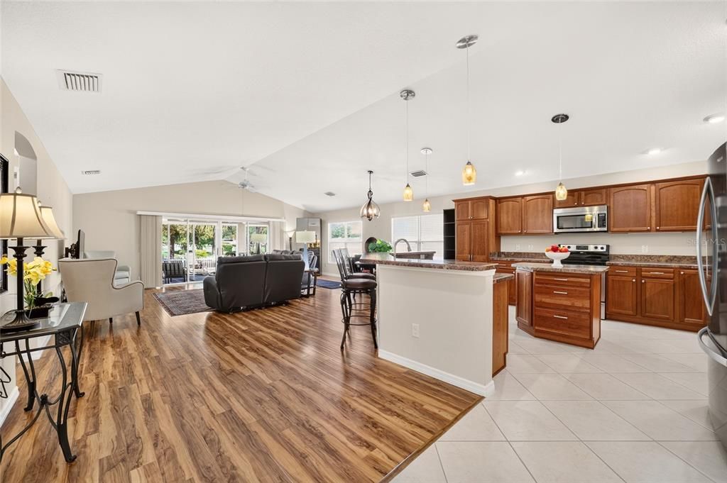 En Venta: $535,000 (3 camas, 2 baños, 1787 Pies cuadrados)