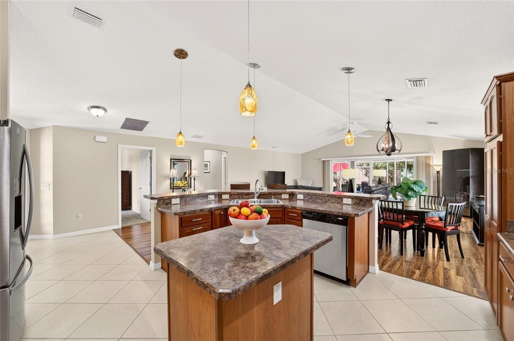 En Venta: $535,000 (3 camas, 2 baños, 1787 Pies cuadrados)