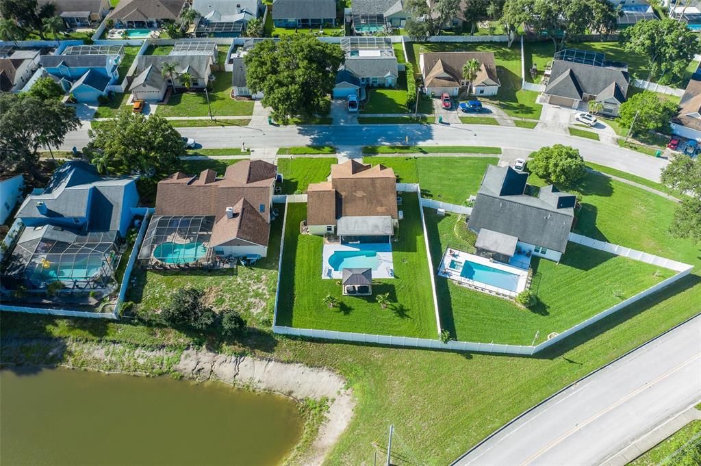 Под контрактом: $325,000 (3 спален, 2 ванн, 1364 Квадратных фут)