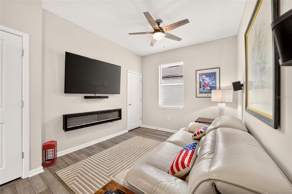 For Sale: $339,950 (2 beds, 2 baths, 1656 Square Feet)