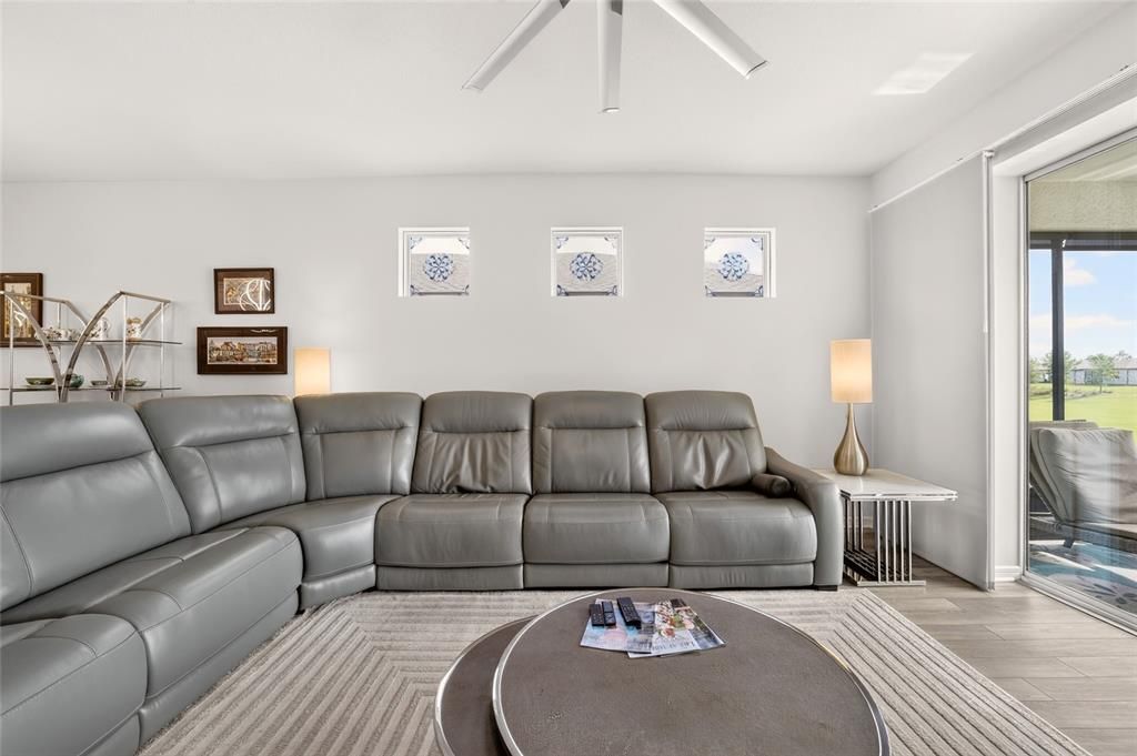 For Sale: $339,950 (2 beds, 2 baths, 1656 Square Feet)