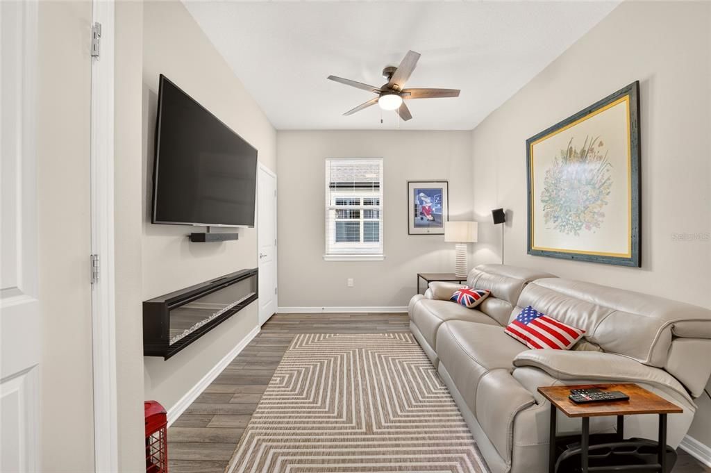 For Sale: $339,950 (2 beds, 2 baths, 1656 Square Feet)