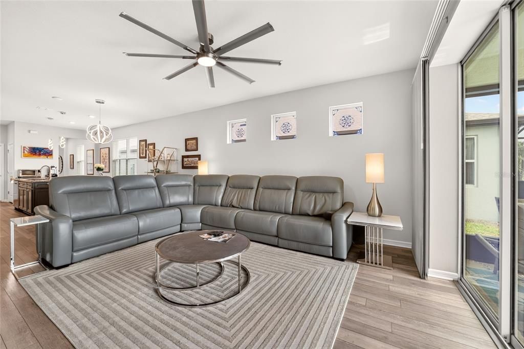 For Sale: $339,950 (2 beds, 2 baths, 1656 Square Feet)