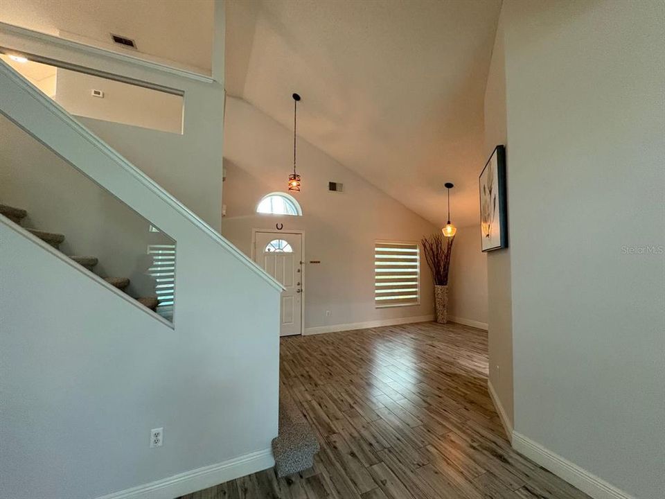 En Venta: $450,000 (4 camas, 2 baños, 1926 Pies cuadrados)