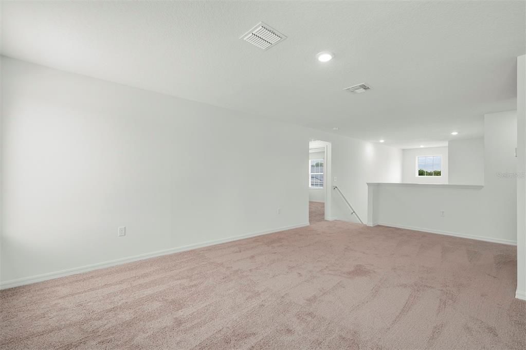 Active With Contract: $404,900 (5 beds, 2 baths, 2461 Square Feet)