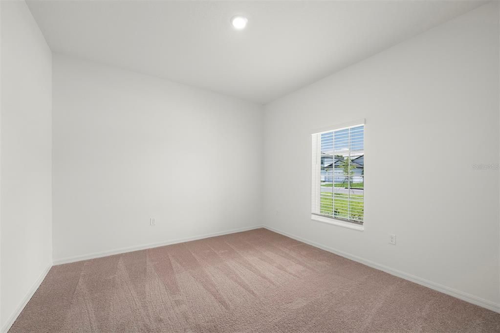 Active With Contract: $404,900 (5 beds, 2 baths, 2461 Square Feet)