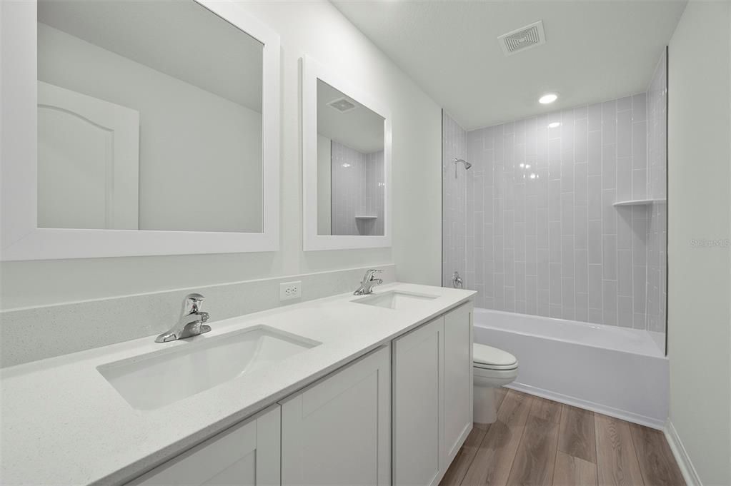 Active With Contract: $404,900 (5 beds, 2 baths, 2461 Square Feet)
