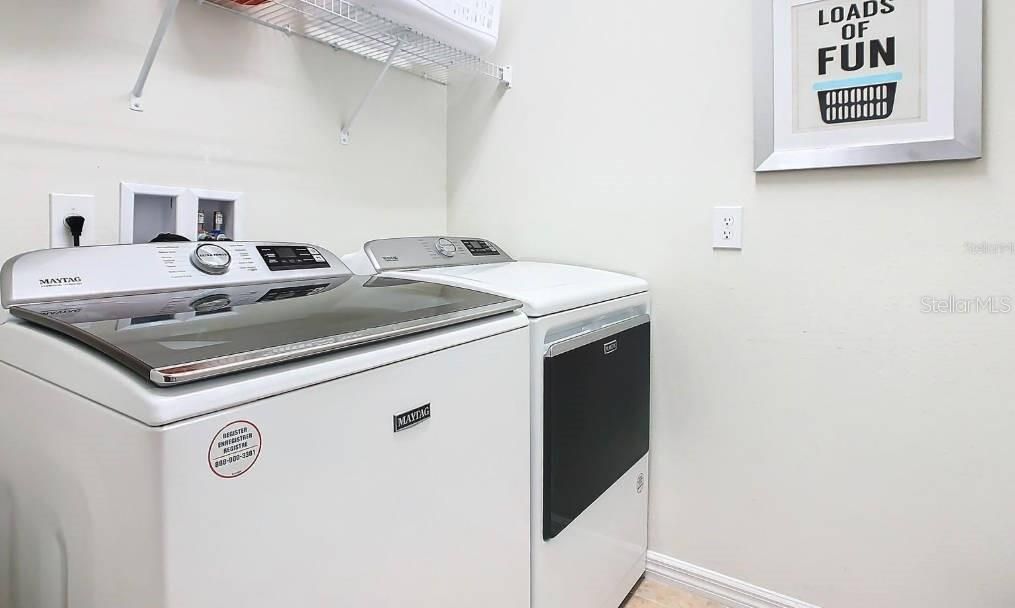 В аренду: $4,000 (8 спален, 6 ванн, 4860 Квадратных фут)