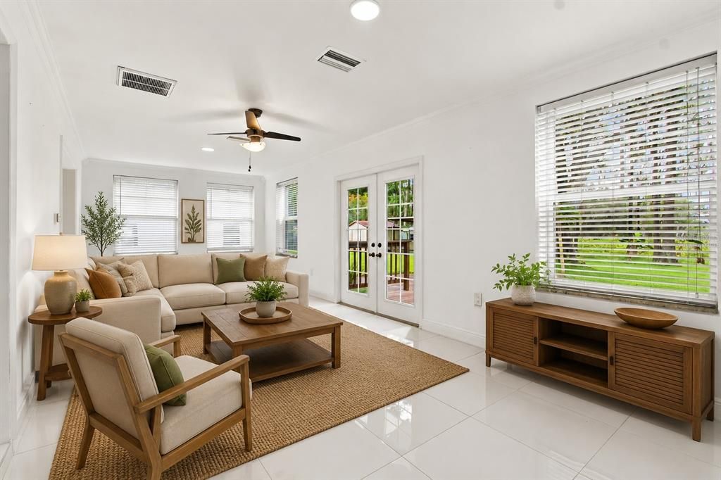 En Venta: $549,000 (3 camas, 2 baños, 1744 Pies cuadrados)
