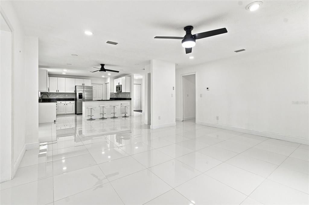 En Venta: $549,000 (3 camas, 2 baños, 1744 Pies cuadrados)