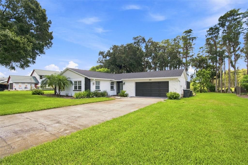 En Venta: $549,000 (3 camas, 2 baños, 1744 Pies cuadrados)