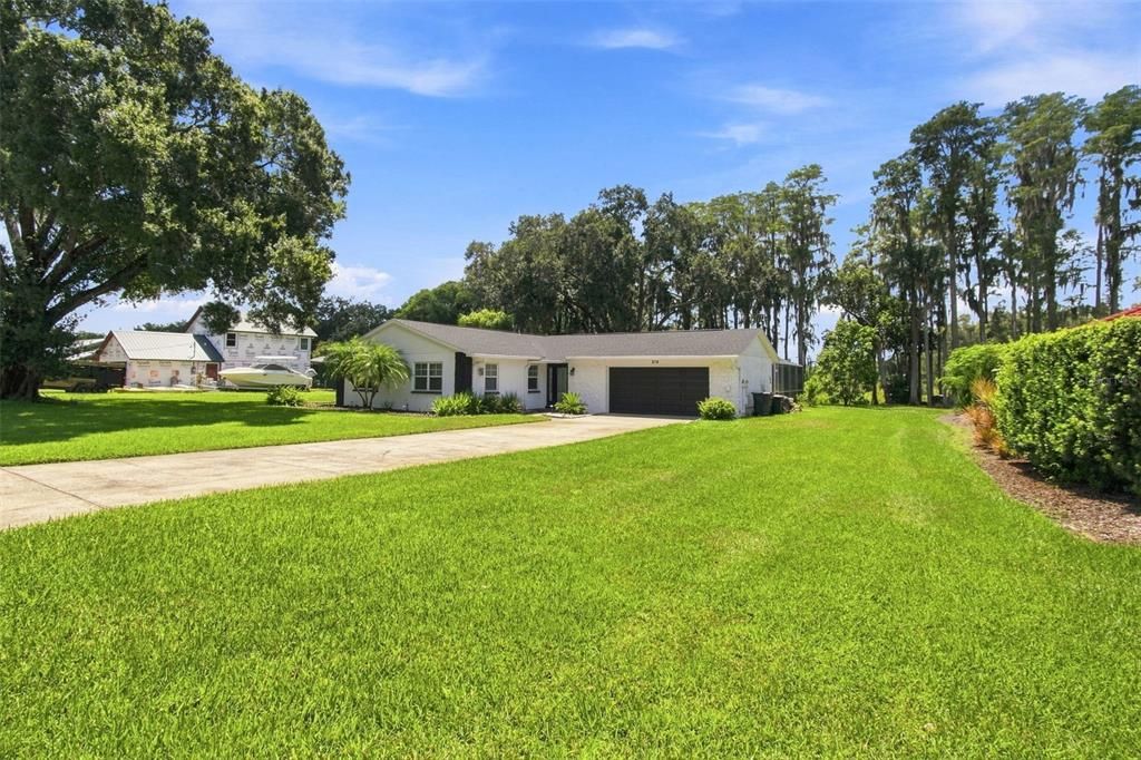 En Venta: $549,000 (3 camas, 2 baños, 1744 Pies cuadrados)