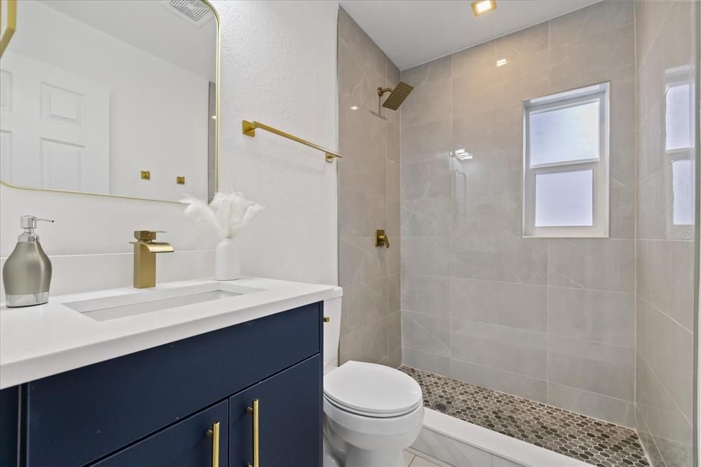 На продажу: $367,900 (3 спален, 2 ванн, 953 Квадратных фут)