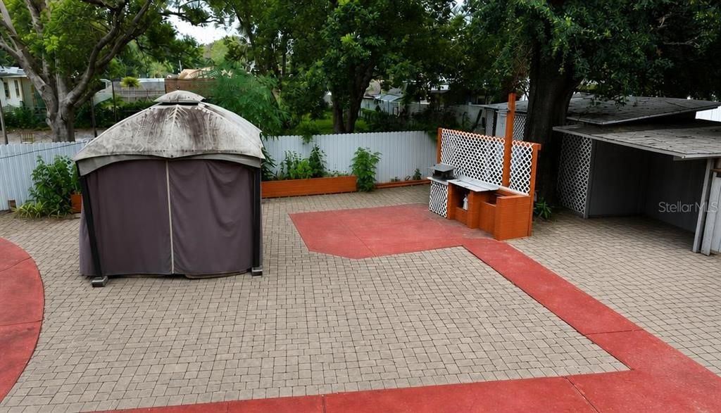На продажу: $374,900 (3 спален, 2 ванн, 1955 Квадратных фут)
