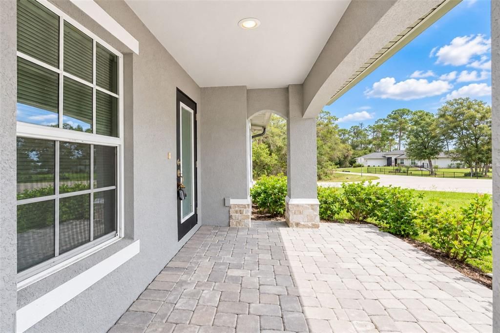 For Rent: $2,250 (4 beds, 2 baths, 1829 Square Feet)