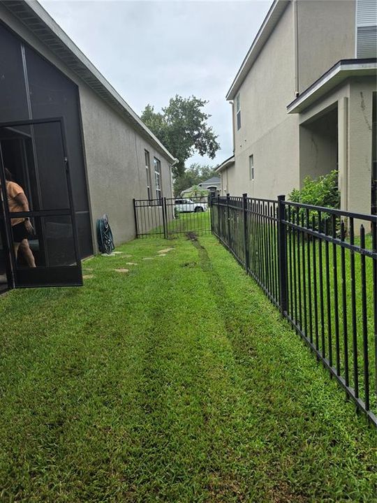 For Rent: $2,895 (4 beds, 2 baths, 1941 Square Feet)