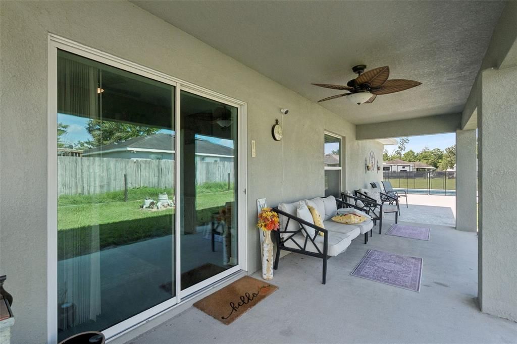 For Sale: $400,000 (3 beds, 2 baths, 1434 Square Feet)
