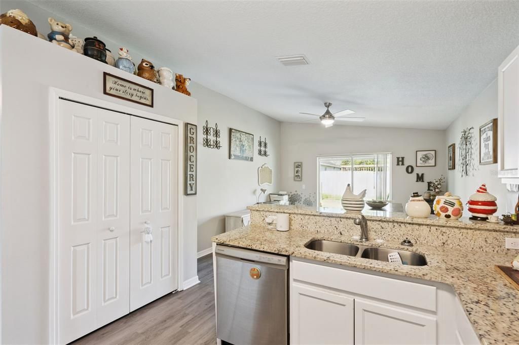 For Sale: $400,000 (3 beds, 2 baths, 1434 Square Feet)