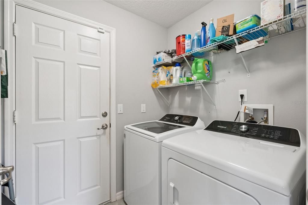 For Sale: $400,000 (3 beds, 2 baths, 1434 Square Feet)