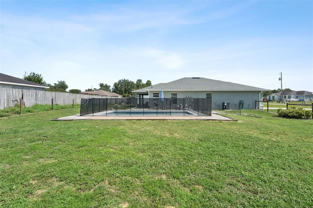 For Sale: $400,000 (3 beds, 2 baths, 1434 Square Feet)