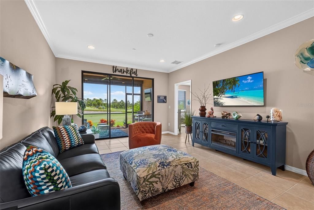 Active With Contract: $379,000 (2 beds, 2 baths, 1528 Square Feet)