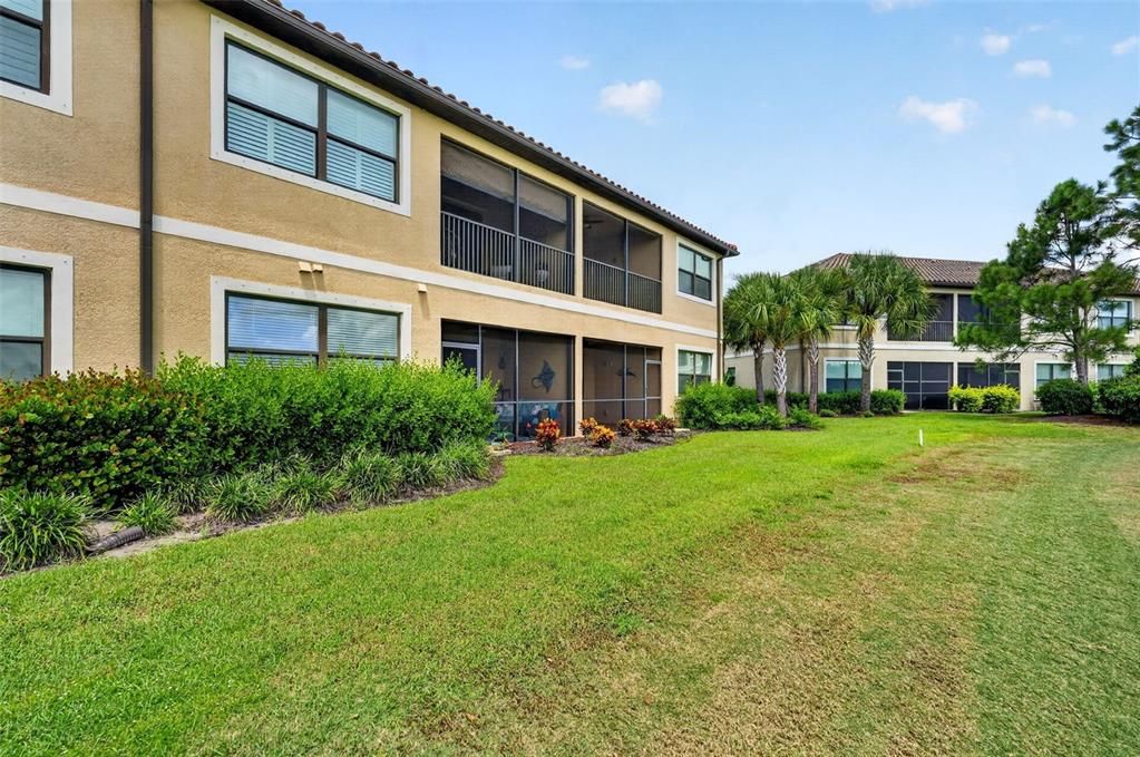 Active With Contract: $379,000 (2 beds, 2 baths, 1528 Square Feet)