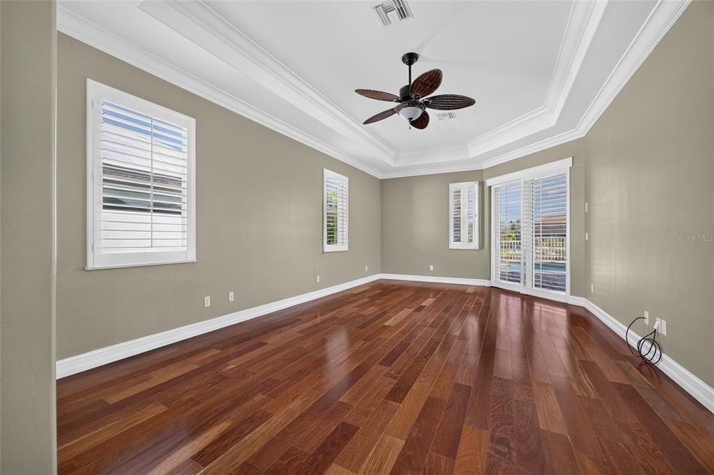 En Venta: $744,000 (3 camas, 2 baños, 2816 Pies cuadrados)