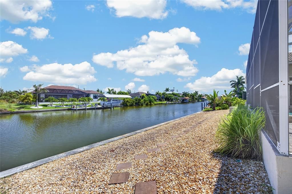 En Venta: $744,000 (3 camas, 2 baños, 2816 Pies cuadrados)