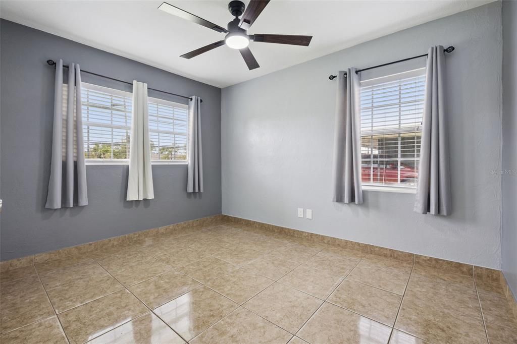 For Sale: $360,000 (4 beds, 2 baths, 1372 Square Feet)