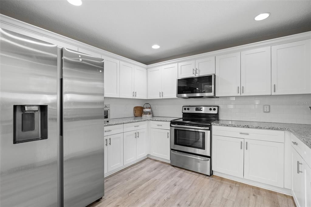 Activo con contrato: $495,000 (3 camas, 2 baños, 1428 Pies cuadrados)