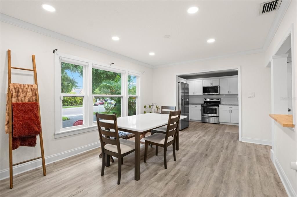 Activo con contrato: $495,000 (3 camas, 2 baños, 1428 Pies cuadrados)